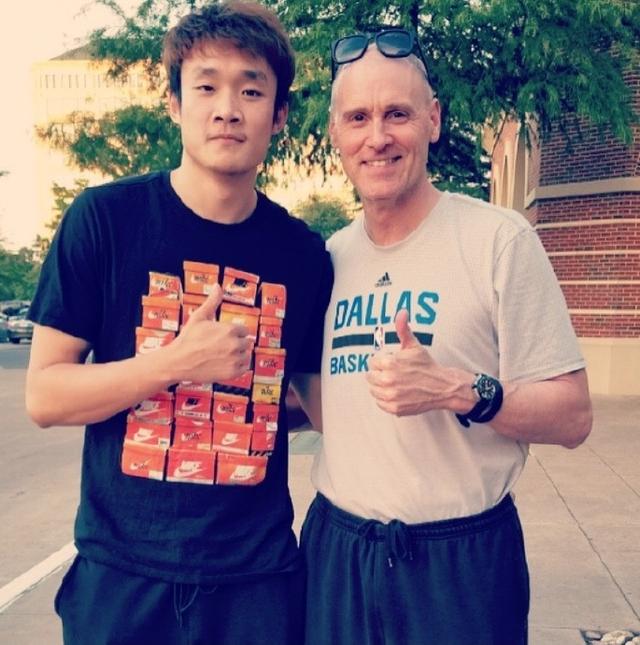 爱游戏-布鲁克林篮网迎德国杯关键赛，今夜内部沟通，球迷炸锅，临场指挥获称赞(布鲁克林篮网介绍)