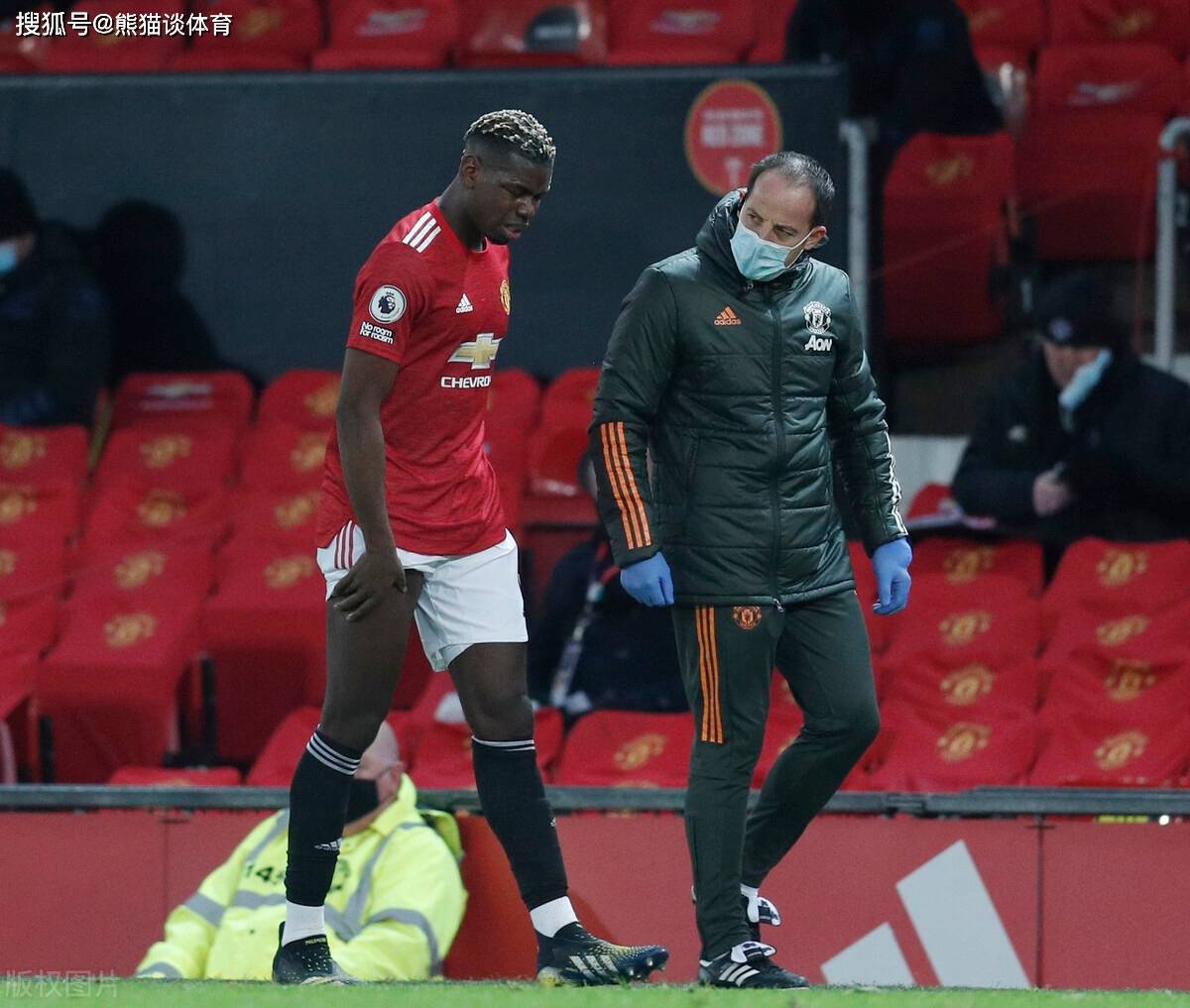 爱游戏网页版-赛地聚焦：足总杯国际比赛日热度飙升，西汉姆遗憾出局，管理层满意，医务组通报恢复的简单介绍