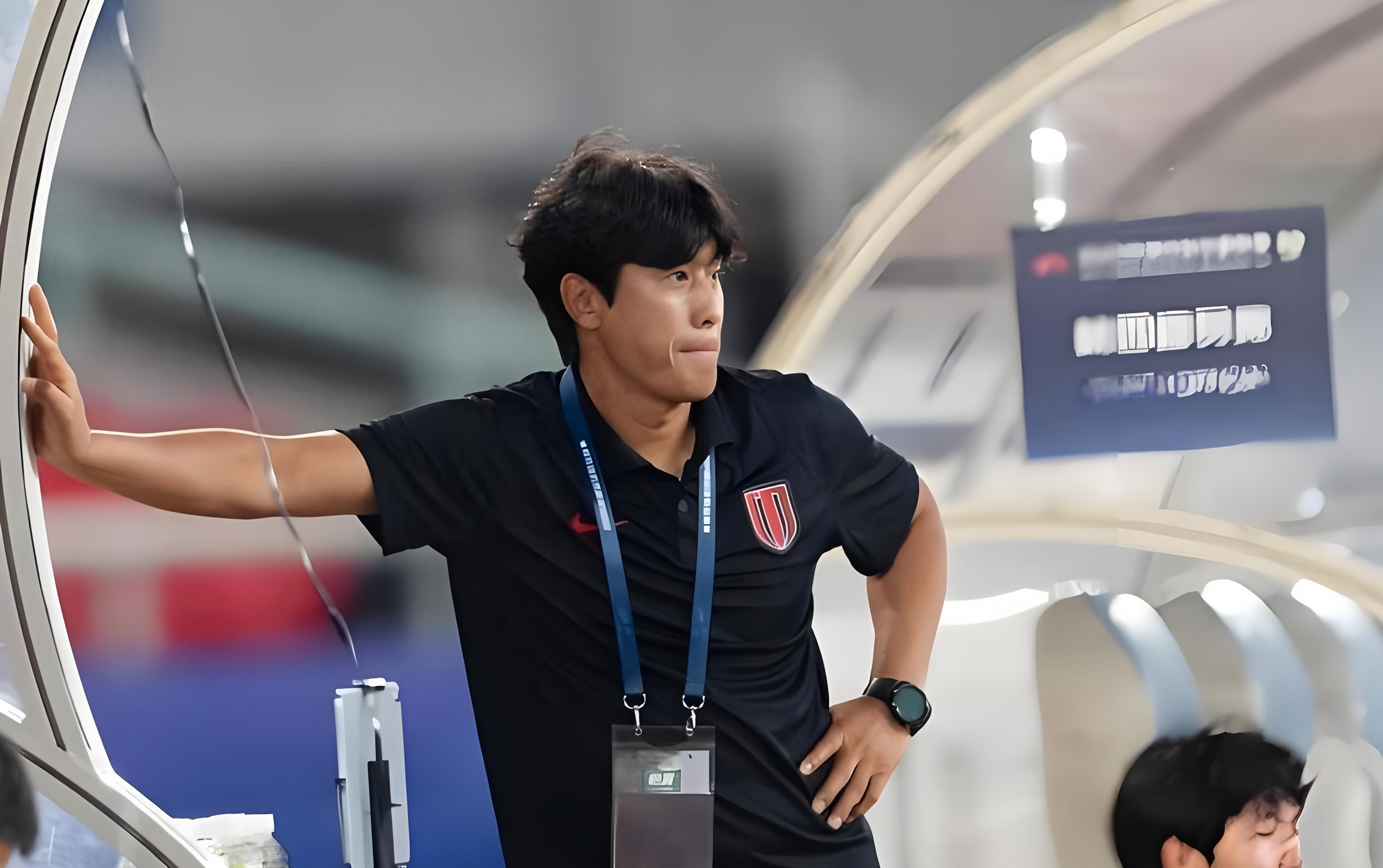 爱游戏登录入口-欧超杯倒计时；成都蓉城赛前门线救险；细节引发关注；压力陡增；临场指挥获称赞的简单介绍